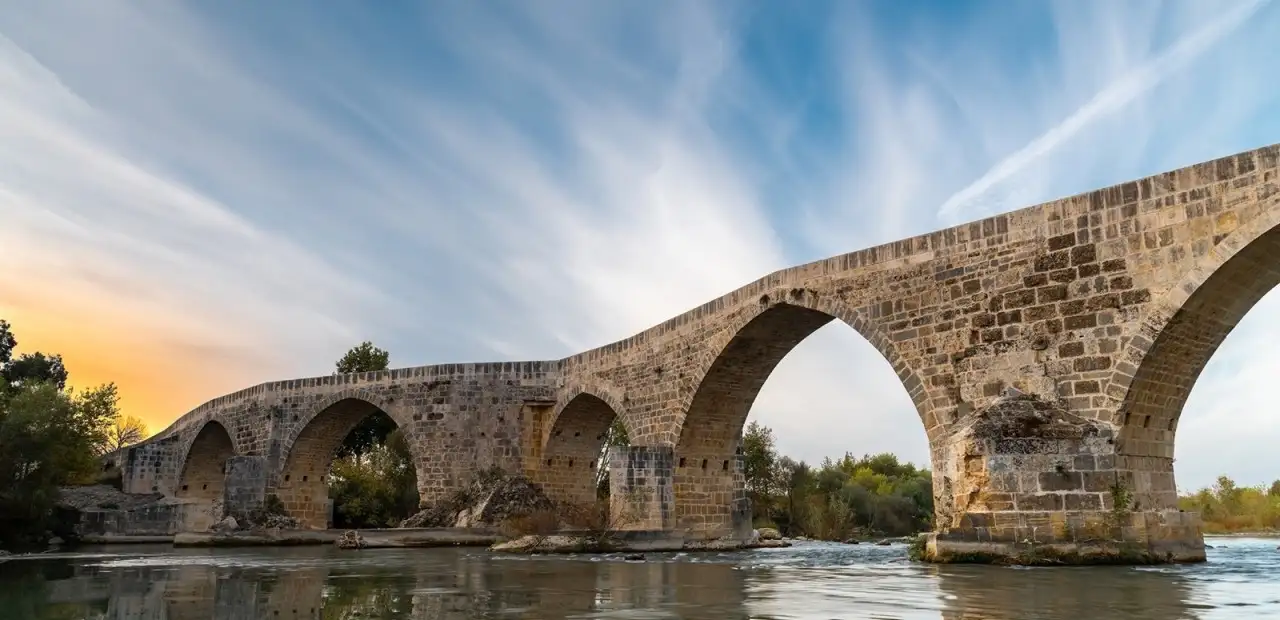 Aspendos Köprüsü