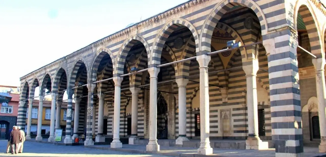 Behram Paşa Camii