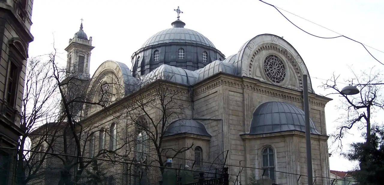 Beyoğlu Aya Triada Kilisesi