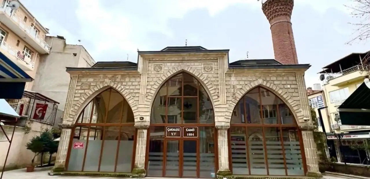 Çakaloz Camii