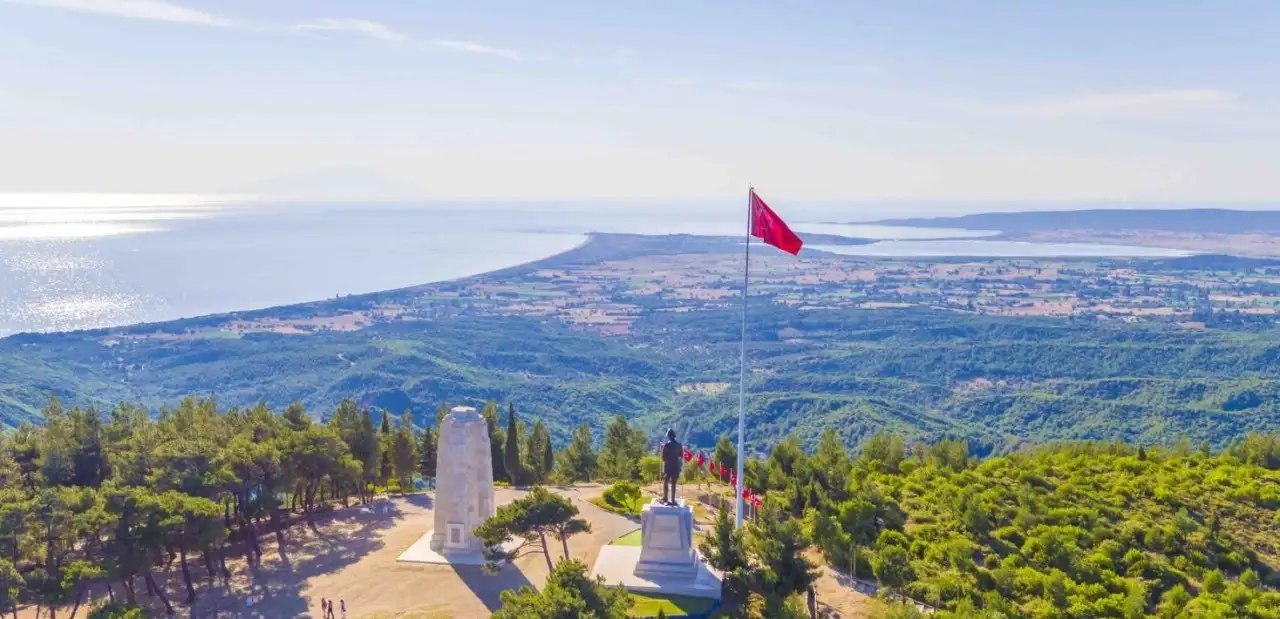 Conkbayırı Atatürk Zafer Anıtı