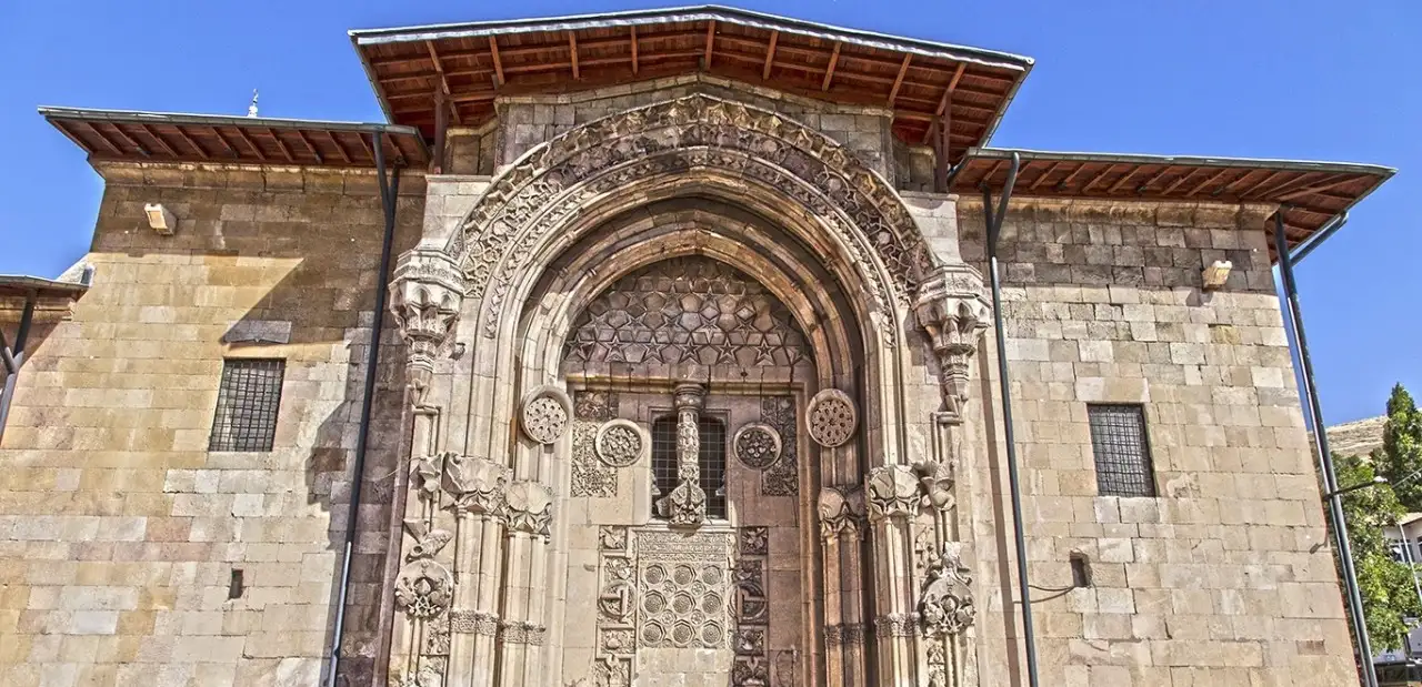 Divriği Ulu Camii ve Darüşşifası