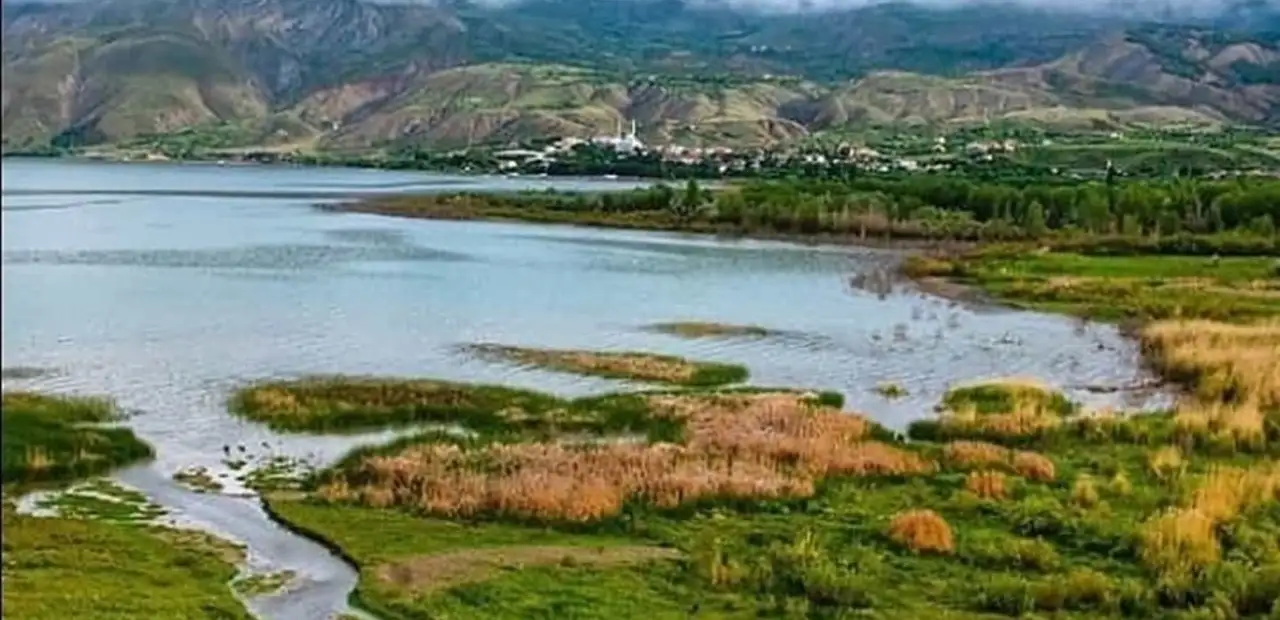 Hazar Gölü Tabiat Parkı