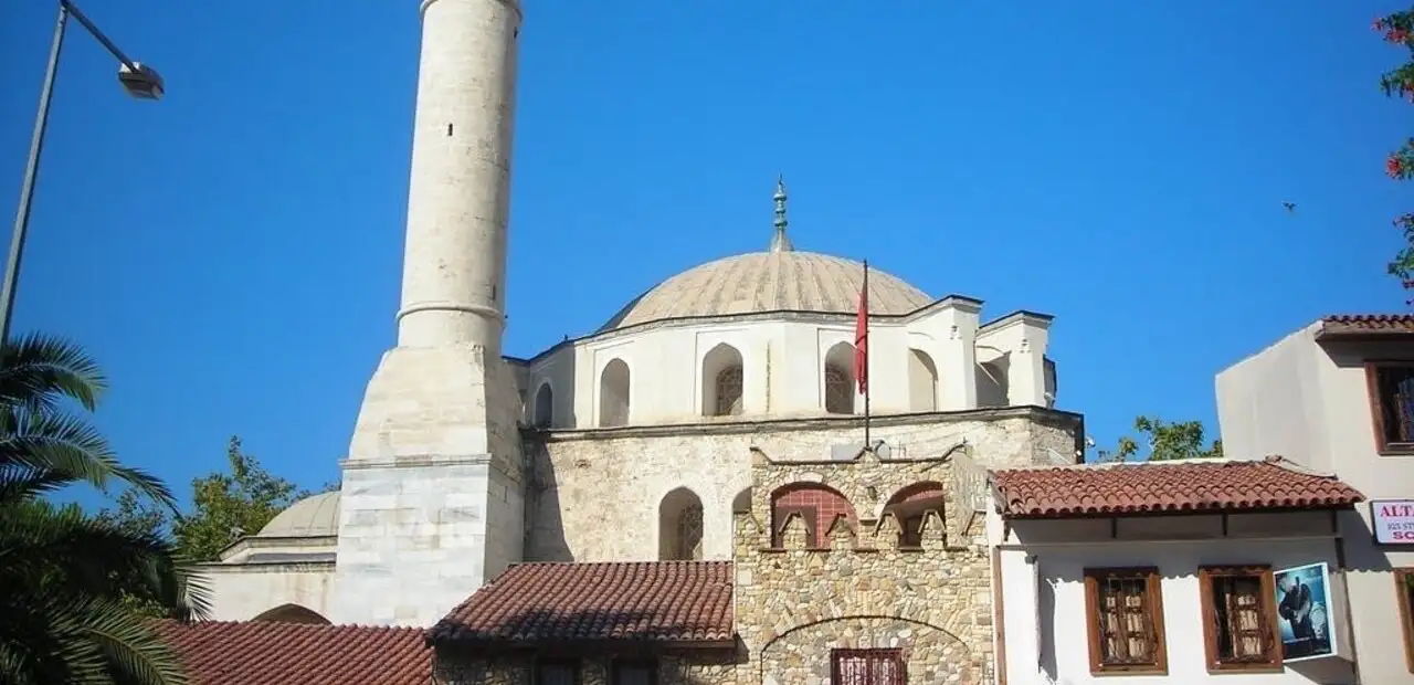 Kuşadası Kaleiçi Camii