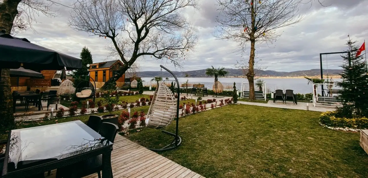 Kıyı Bungalov & Cafe