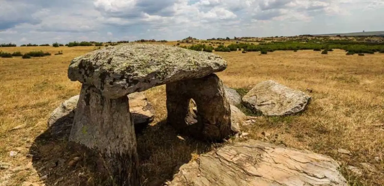 Lalapaşa Dolmenleri