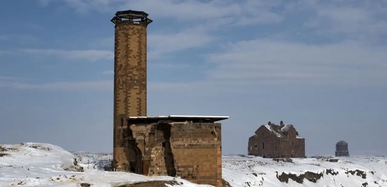 Menuçehr Cami