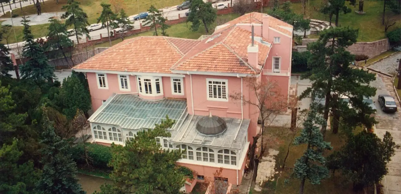 Pembe Köşk (İsmet İnönü Evi)