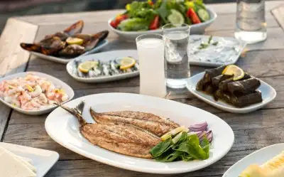 Kadıköy En İyi Rakı Balık Mekanları: En İyi 10 Rakı Balık Mekanı