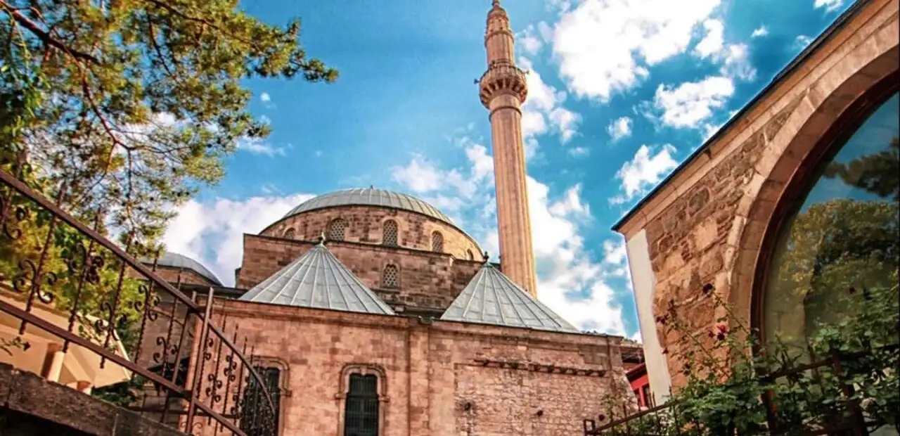 Sultan Divani Mevlevihanesi (Mevlevi Camii)