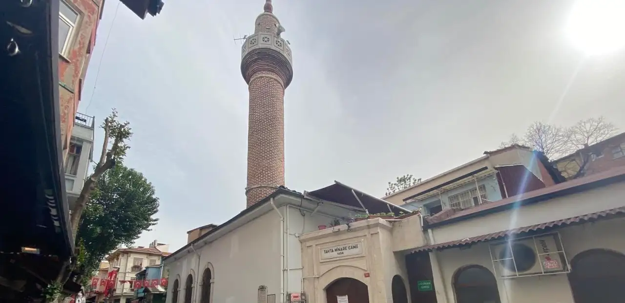 Tahta Minare Camii