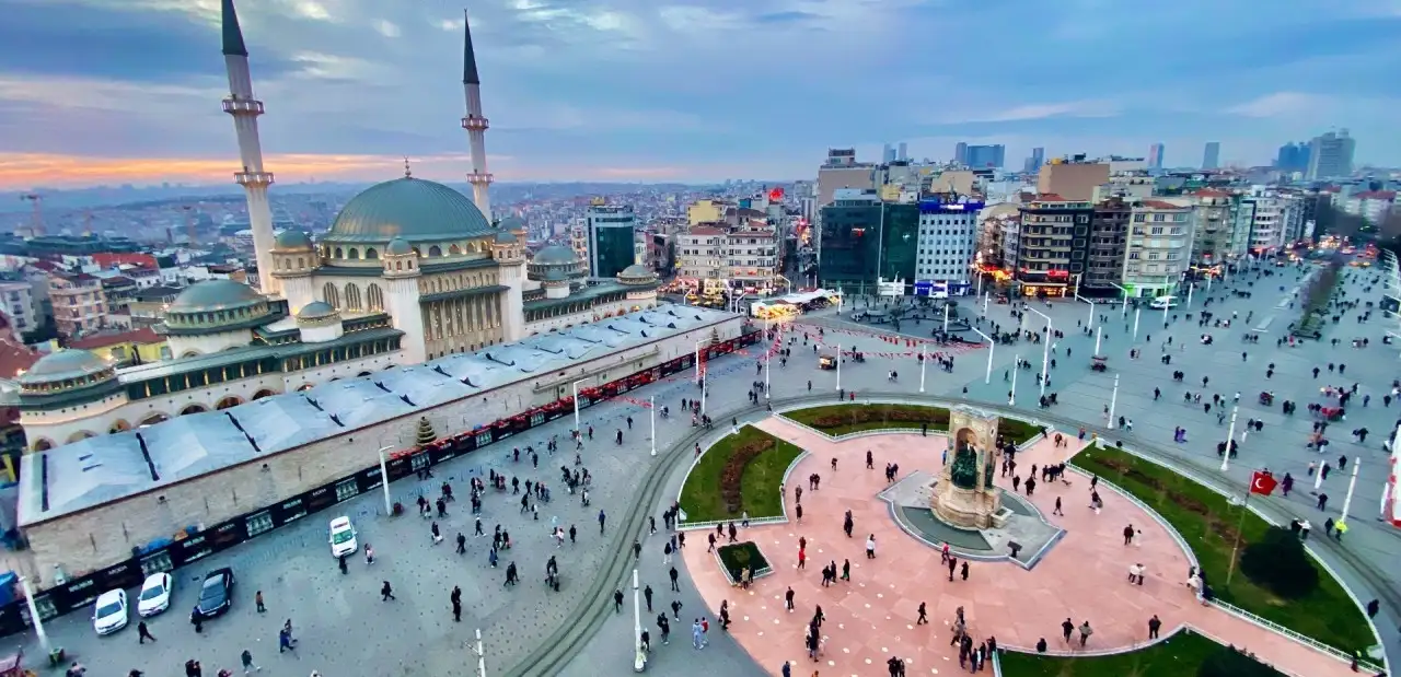 Taksim Gezilecek Yerler: Taksim’de Mutlaka Görülmesi Gereken 16 Yer