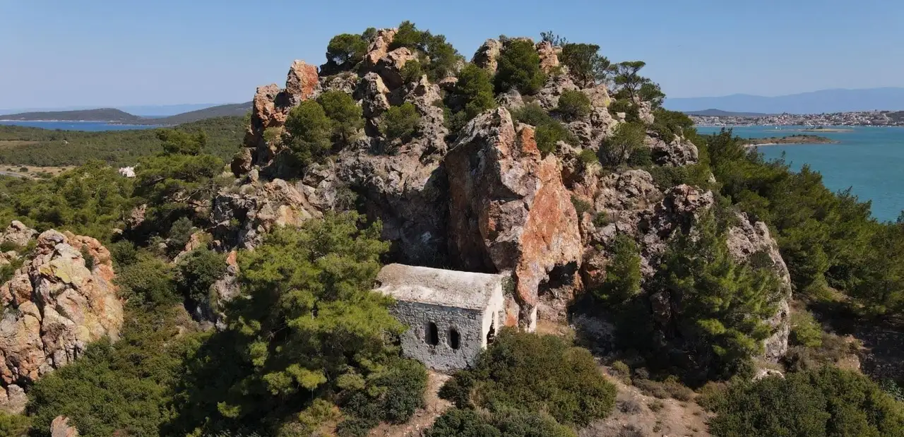 Tımarhane Adası (Taşlı Manastır)