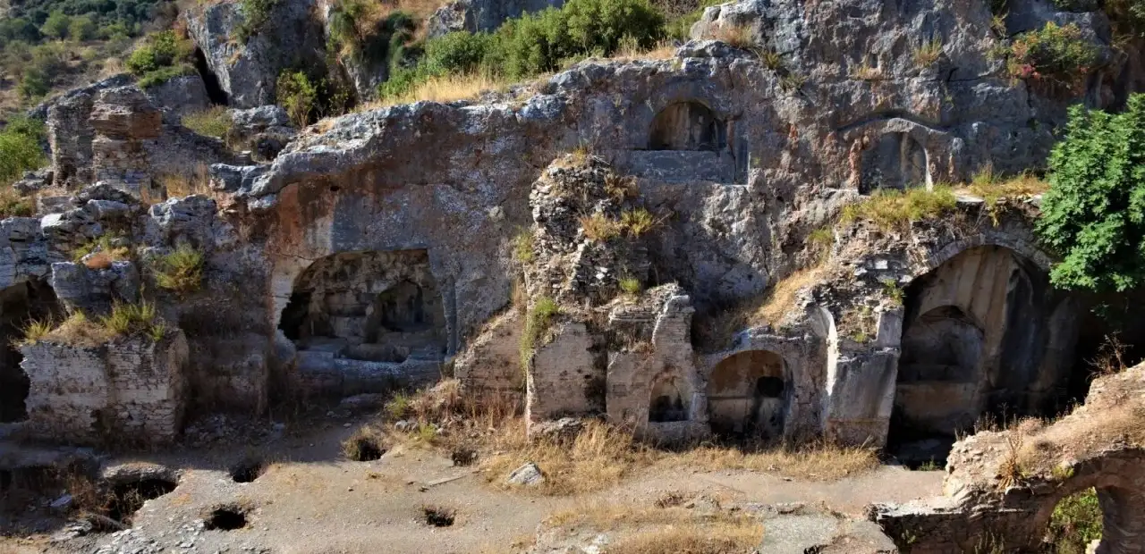 Yedi Uyuyanlar Mağarası